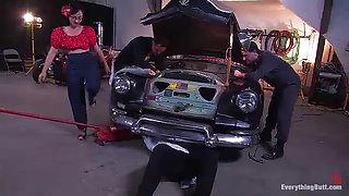 Retro Chick Gets Her Mechanic To Butt Fuck Her - Kink