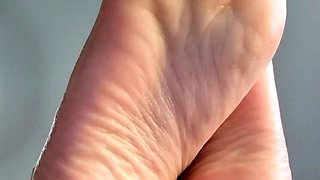 Amateur hottie solo masturbation