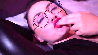 Kinky Husband Pussy Eating His Wench's and She Takes Real Orgasm.
