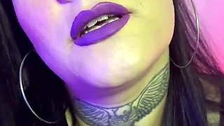 Sexy hottie Anetta Keys enjoys a solo toy masturbation