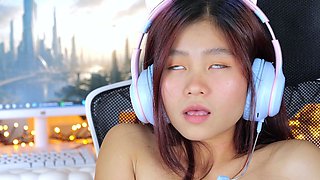 Spoiling My Pussy With My Favorite Toy Until I Scream