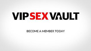 Hawt Felicia Kiss Dresses In Hot Underware For Her Bf To Get Pounded Hard