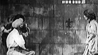 Amateur women fuck guy in amateur group sex porn