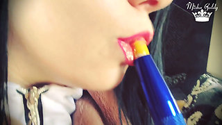 Smoking goddess & sexy lipstick