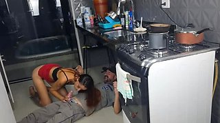 Married Wife Gets Fucked by Plumber Doggy Style in Kitchen - Amateur Latina Squirts