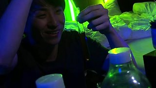 Japanese mommy getting her juicy asian pussy fingered