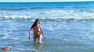 Sonia Sex: Sonia Sex Stripping on the Beach