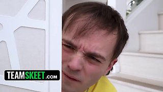 Jessica Aaren Fucks Bully Juan El Caballo Loco as Step-Sis Fantasy