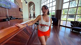 Innocent Hooters Waitress Reveals Her Dirtiest OnlyFans