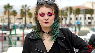 Trixy Kitty Double Domination