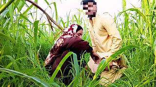 Stepmama Indiana E Figliastro Kheton Mein Choda Bahut Maja Aaya