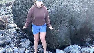 Desperate Emma Voyeur Peeing on Beach Public Outdoor Pissing Compilation