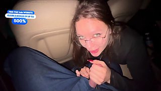 Risky deep throat in car while traveling with friends. Cum