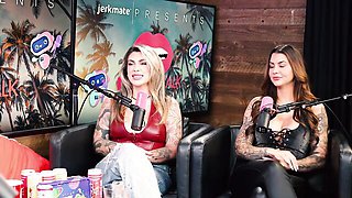 Glamour Dakota James and Dakota's ana lorde action