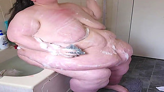 SSBBW Goddess Bathe on Bath Side