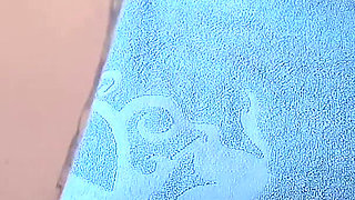 Solo Masturbation and a Wet End