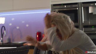 Sienna Day's Wild Anal Passion Explodes in Sultry Kitchen Heat