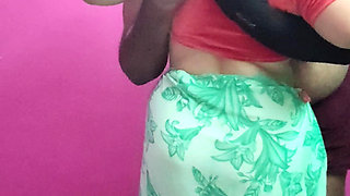 Hot Tamil Wife Seducing Neighbour