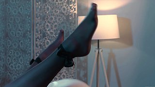 Streaming big cock close ups