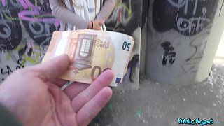 Lara Lee’s British Passion for Public Cock Heat