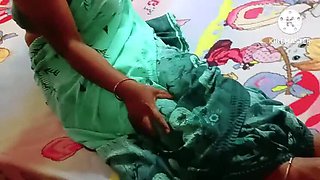 Desi Bhabhi Loud Moaning Sex - Sweethoneybgl Homemade Tamil Video