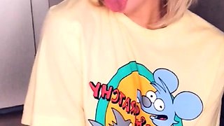 home made amateur blonde Masturbating