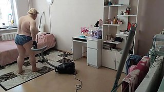 Zona901 BBW Maid Naked Mopping the Camera
