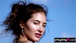 Sexy muse reveals her tits in the desert