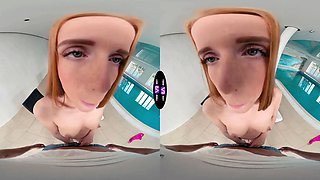 Horny Holly Molly tempts stranger at luxury motel pool - teenmegaworld