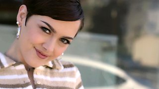 VIXENPLUS Little Dragon Gapes Her Ass