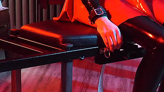 Heavy rubber masked latexgirl stretched and tickled