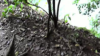 Amateur teen outdoor blowjob