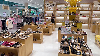 Footjob for a Stranger: He Bought a Hot MILF Shoes and She Satisfied His Desire to Cum on Her Feet