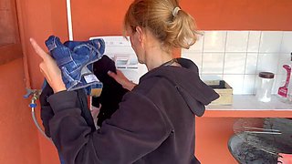 WASHING MACHINE ROOM - THE NEIGHBOUR SUCKS COCK AND I CUM IN HER