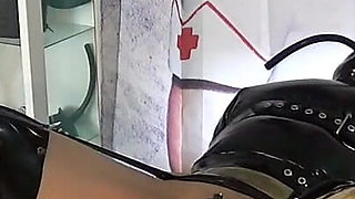 Analslut on Gynochair 2