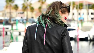 Gloryhole amateur blowjob followed with a cumshot