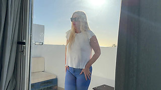 Girl Locked on the Balcony and Had to Wet Her Jeans