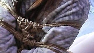 Hui12 - White Silk Chinese Girl Sailing Restraint