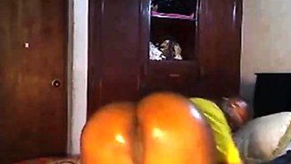 Ghetto Black Latina Shows Off Perfect Ass On Webcam