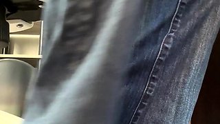 Amateur Foot Fetish Girlfriend Sucks and gives a Footjob