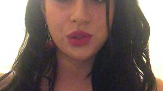 Brunette Couch Webcam Solo Fun Masturbating