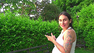 Challenge in a Park: Pregnant Girl Agrees to Use an Anal Plug