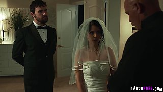 Derrick Pierce tears up stepsons wifey Penelope Reed