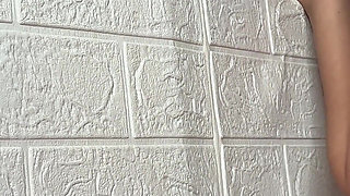 Gloryhole: It Melts as if It Was Waiting for Her