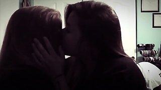 Asian Amateur Lesbians Kissing