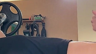 Cumshot in the Face in the Gym