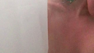 Amateur czech teen in her first toy induced orgasm