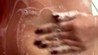 Close up MILF masturbation