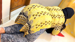 Marriage Al'ab Dhat Almuakhrat Alkabirat Walshawniat Ealiqat Taht Alsarir Walan Turid Mumarasat Aljins