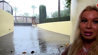 German Gym Tourist Girl search Guy for anal fuck